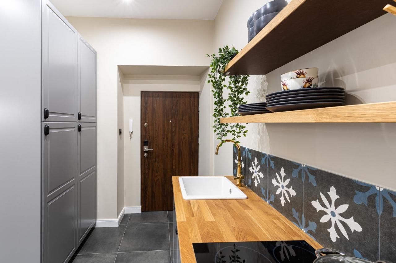 Househost : Topolowa 26/17 * Krakow